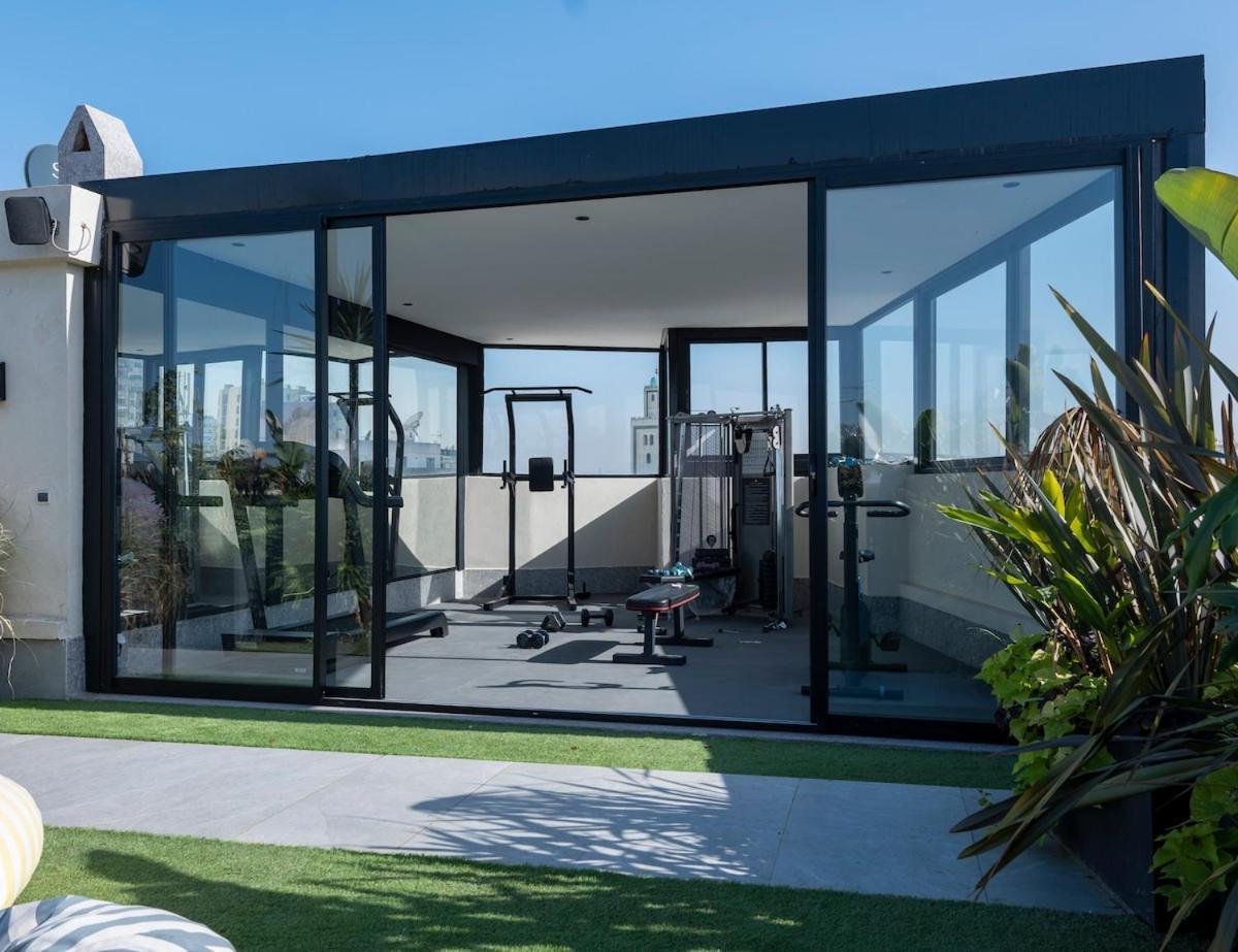 Apartment Cozy & Modern With Rooftop Gym Great Location *